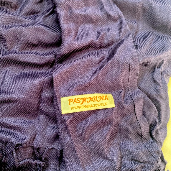 Blue Pashmina - Picture 2 of 2